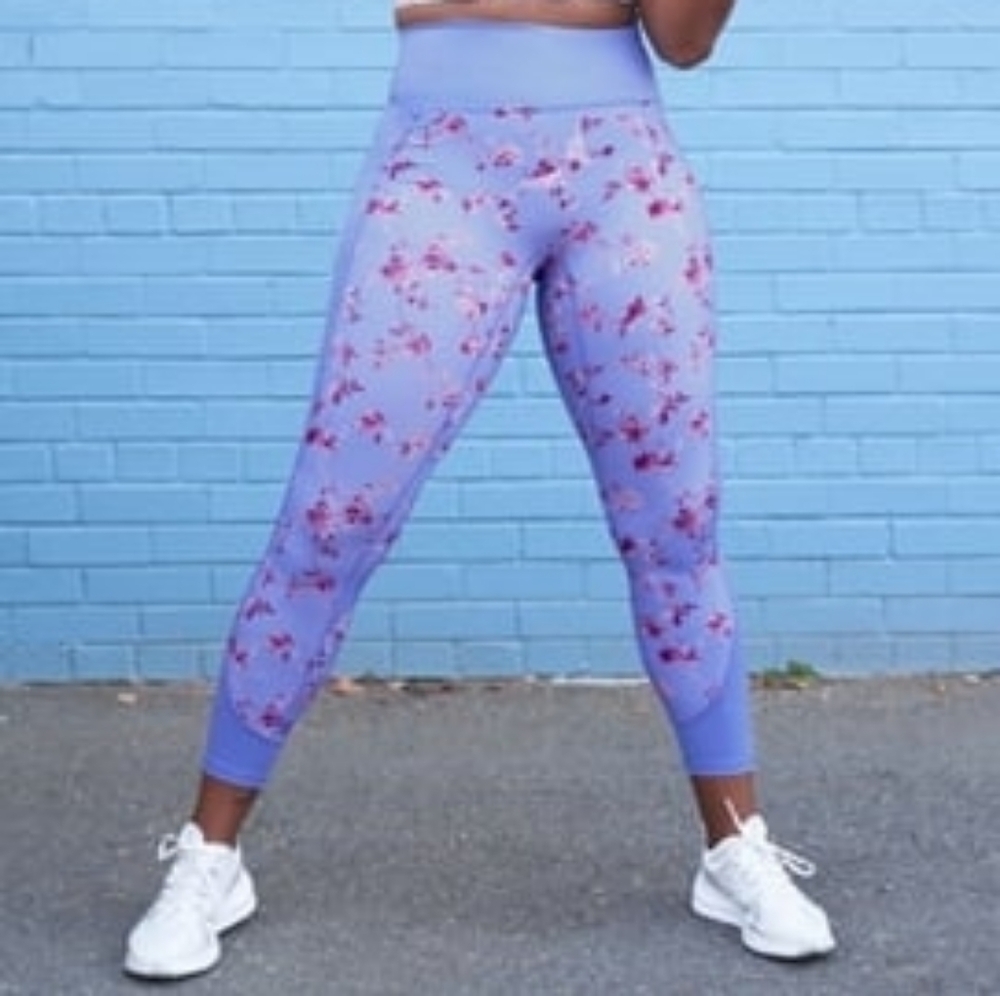 Fabletics Blue Floral Leggings Size 3X Mew Year New You - Picture 12 of 16